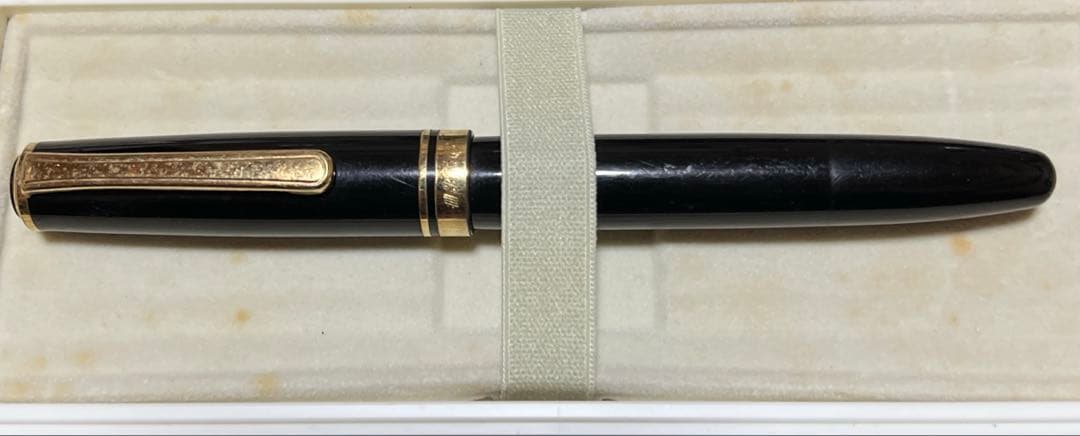 年末年始セール‼️PLATINUM 万年筆 #3776 CENTURY 黒 14K プラチナ PLATINUM 万年筆 #3776 旧モデル センチュリー ブラックイン