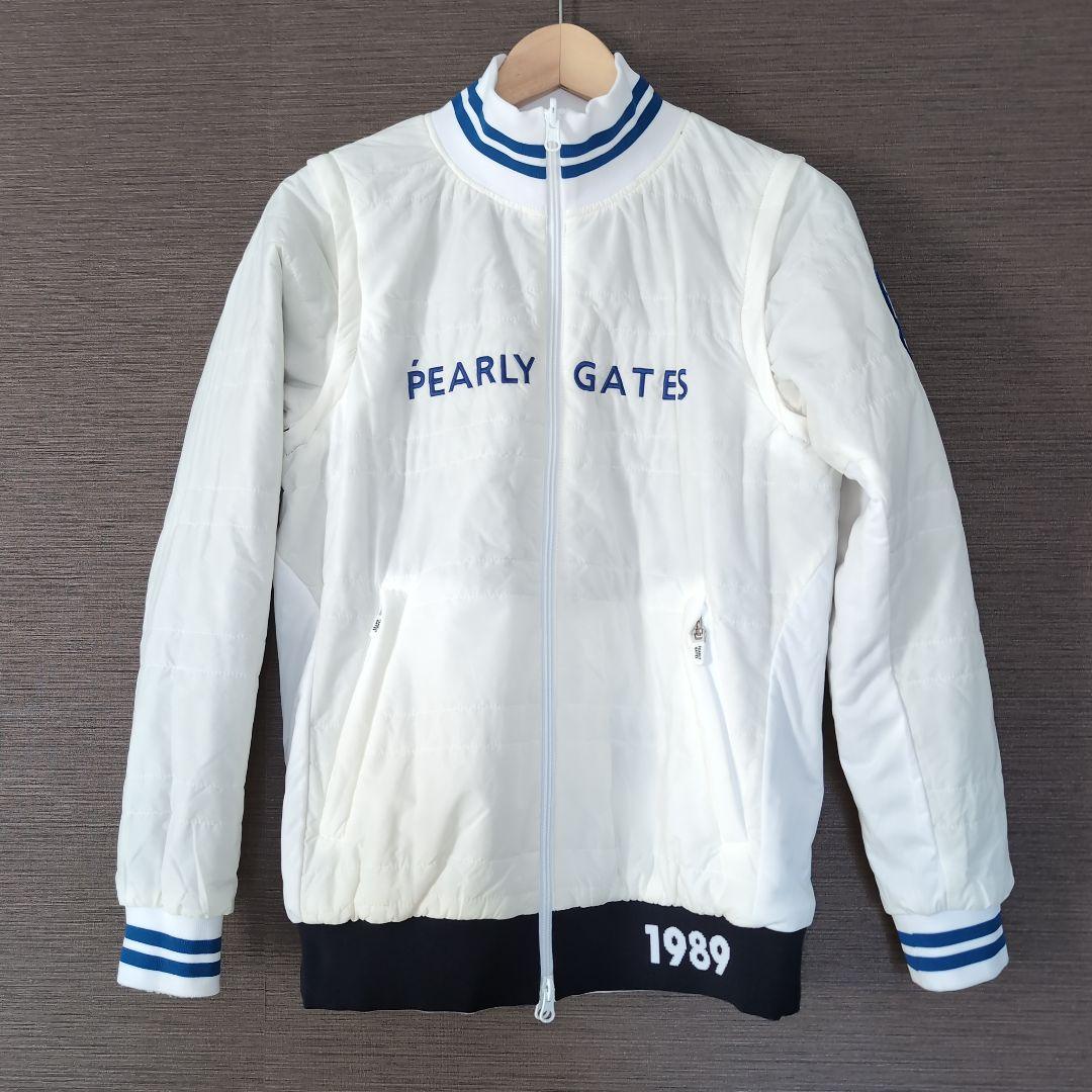 パーリーゲイツの4WAYリバーシブル中綿ゴルフブルゾンジャケット（サイズ0） パーリーゲイツ 4WAYリバーシブル中綿ジャケット ネイビー×白 ロゴ