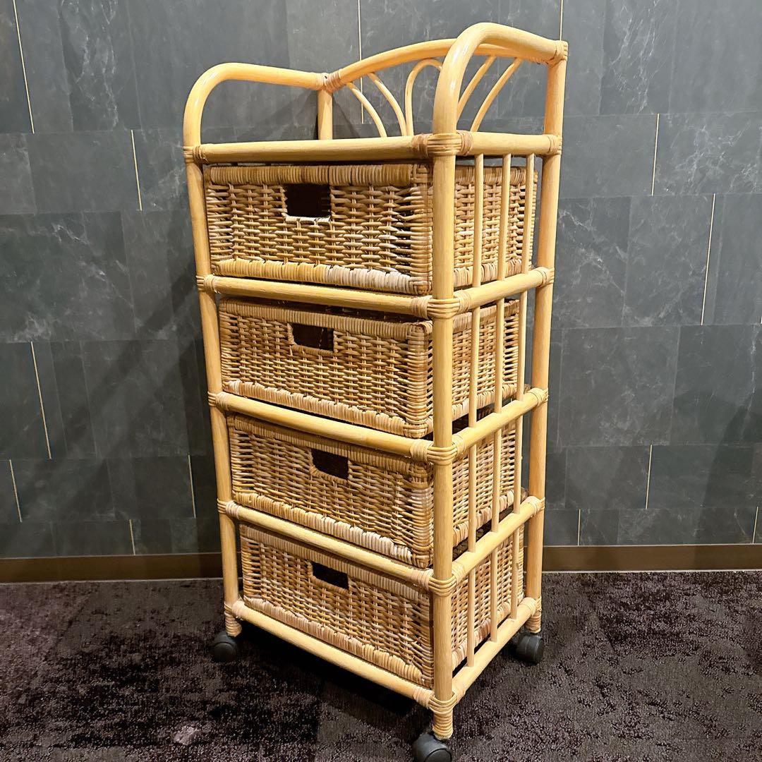 【美品】ラタンチェスト 4段 キャスター 籐 ナチュラル家具 北欧インテリア風 楽天市場】ラタン チェスト 4段 木製 引き出し 収納 Tilem 籐 家具