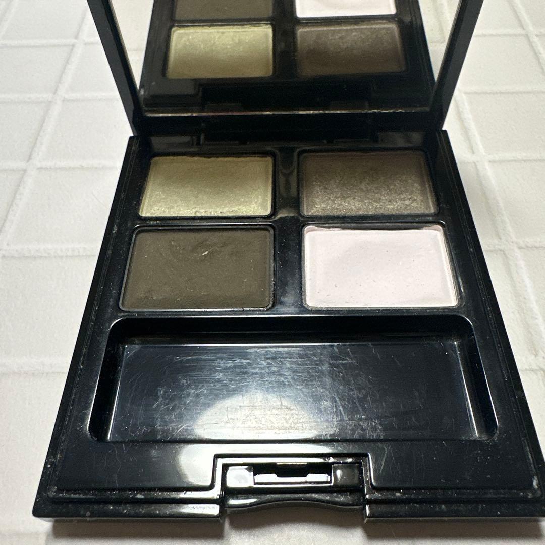 SUQQU ブレンドカラーアイシャドウ　02 苔玉　レア　入手困難　廃盤品 4973167052457-1a.jpg