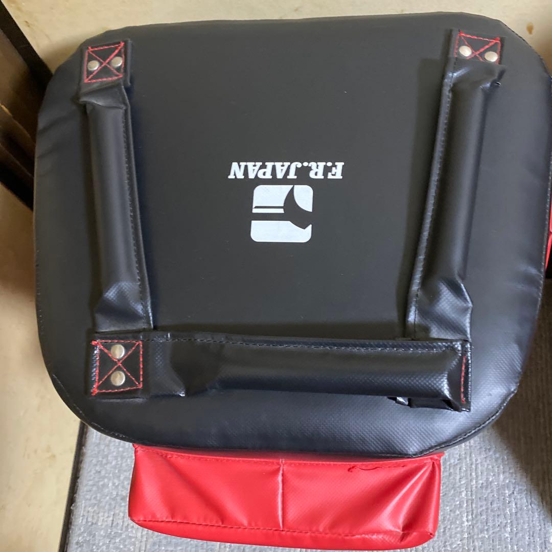 F.R.JAPAN パンチングミット 黒/赤