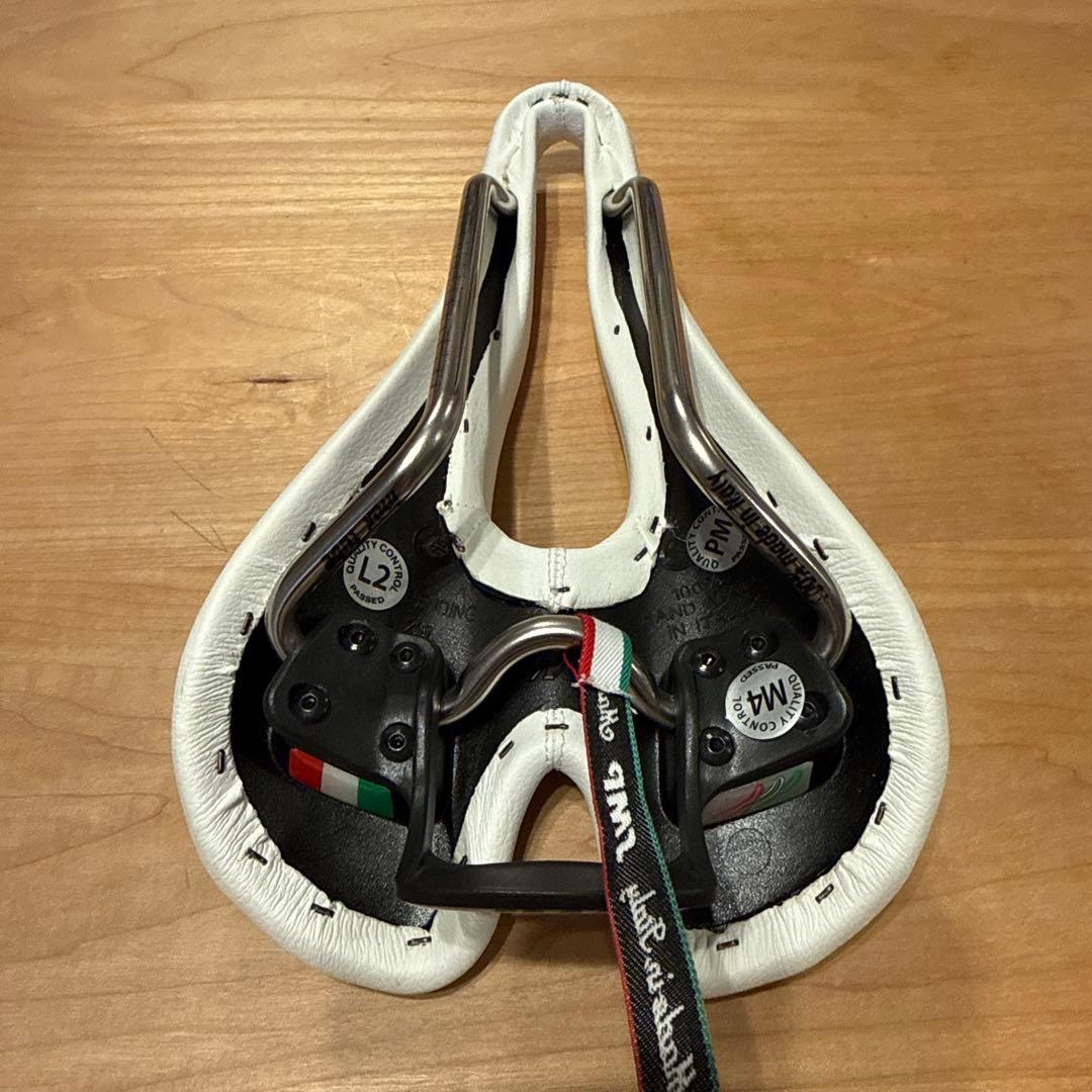 《 新品未使用》SELLE SMP T5 ホワイト 希少・美品サドル