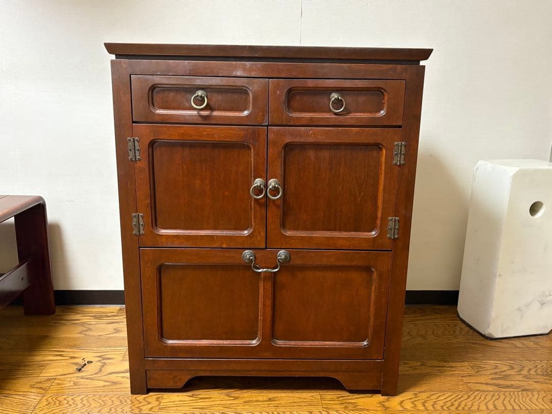 アンティーク・ブラウン木製キャビネット アンティーク調キャビネット│天然木ウォルナット｜ブラウン 7182390