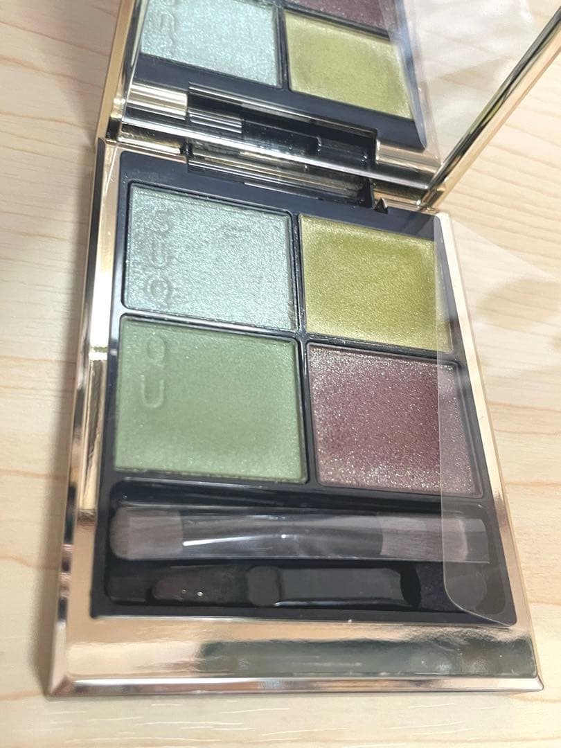 SUQQU シグニチャー カラーアイズ124 日輪葉 限定色 SUQQU(スック) / シグニチャー カラー アイズ 124 日輪葉 -NICHIRINHA