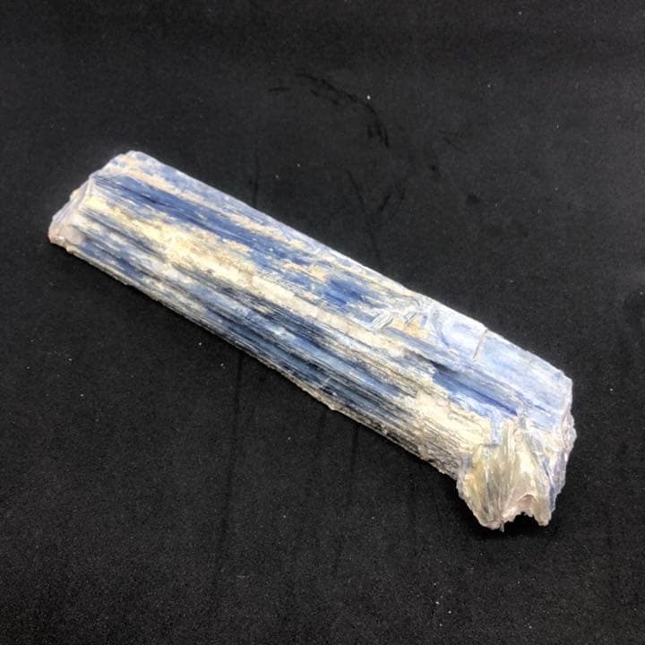 【特大】カイヤナイト 結晶 ブラジル産 カイヤナイト