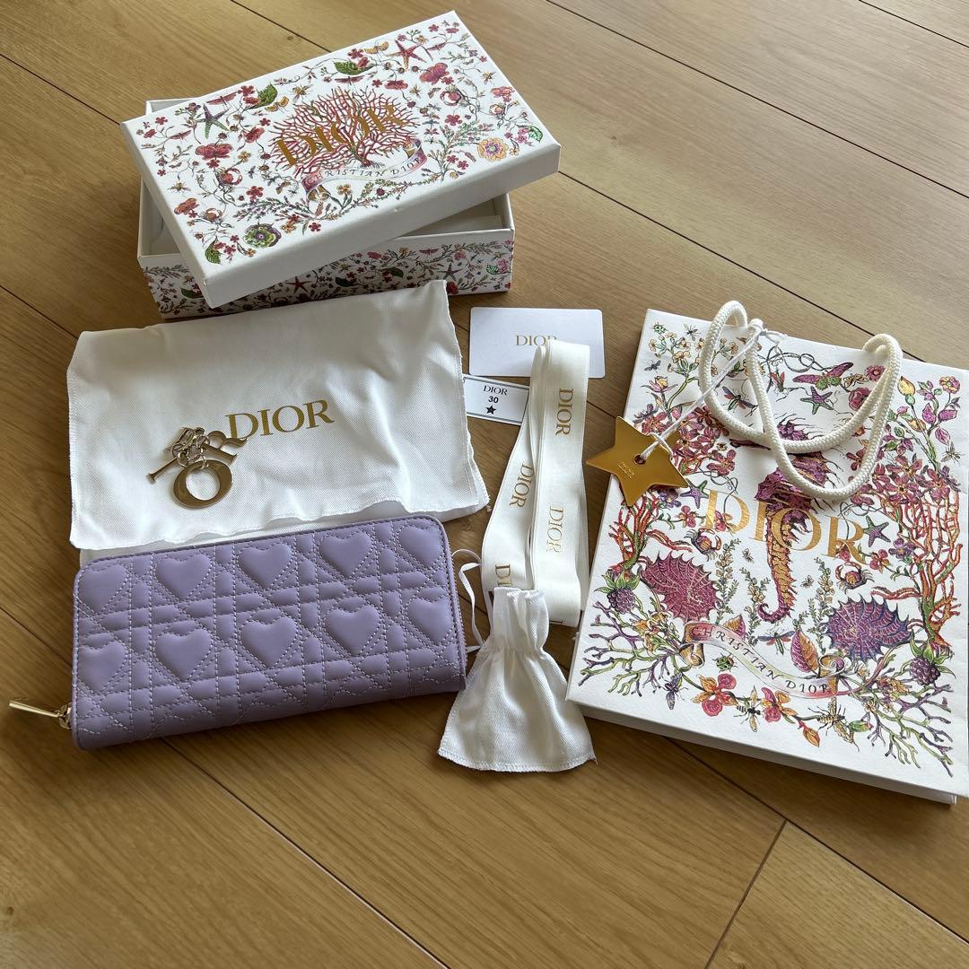 ChristianDior LadyDior ウォレットハートライラックパープル 日本限定】ディオールからライラックのハート「カナージュ」が愛らしい