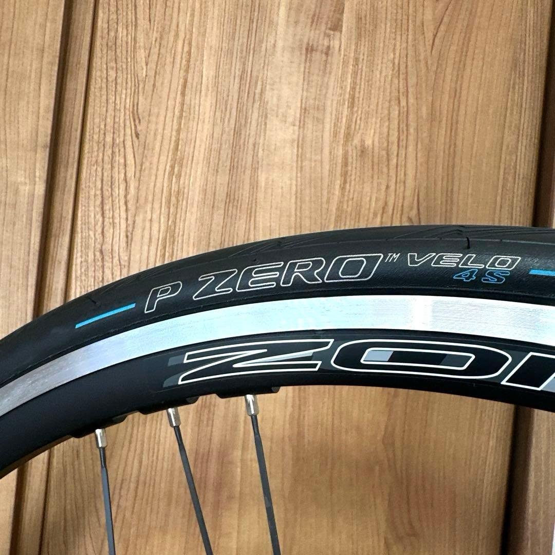 低走行 カンパニョーロ ゾンダc17 シマノフリー タイヤ P ZERO 4S