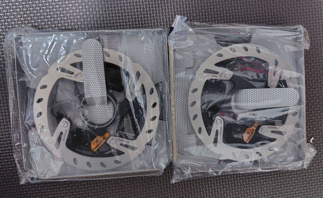 SHIMANO DURA-ACE SM-RT900 ディスクブレーキローター2個 SHIMANO ( シマノ ) ディスクブレーキローター 【 特価品 】 SM-RT900