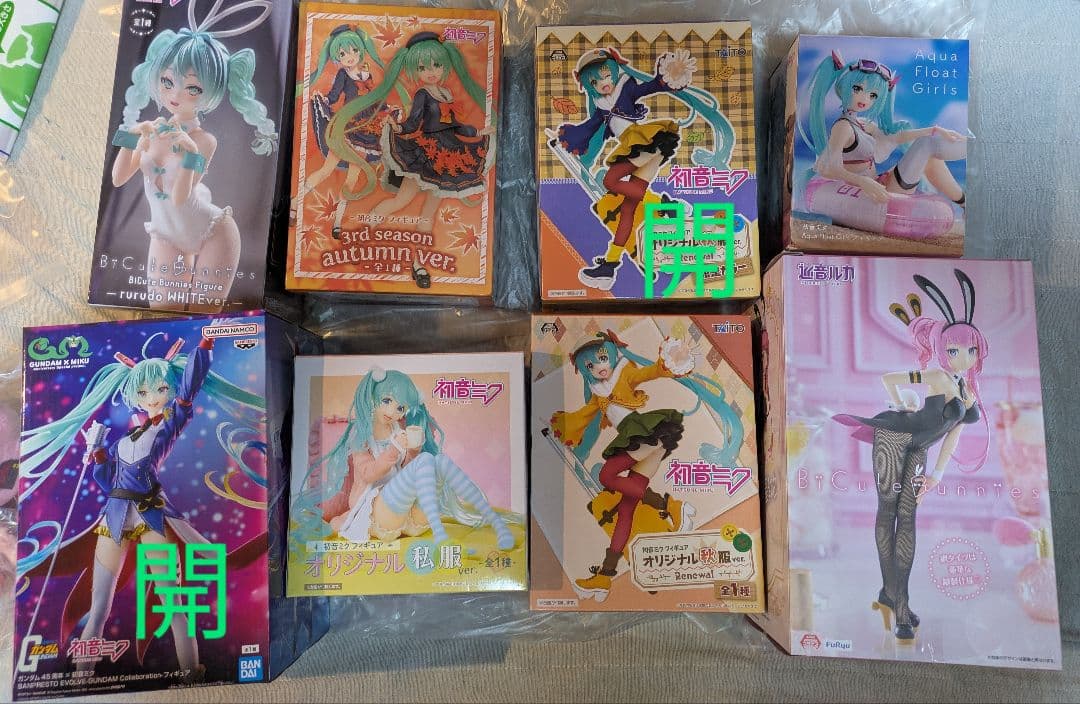 初音ミク　プライズフィギュア　8点+オマケ　まとめ売り Yahoo!オークション -「初音ミク プライズ フィギュア」の落札相場