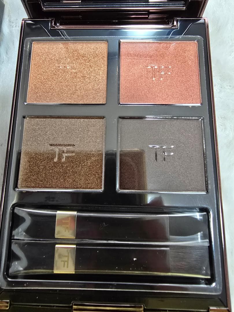 新品未使用☆アイカラー クアッド C 36 タイガーアイ トム フォード ビューティ / アイ カラー クォード 36 タイガー アイの