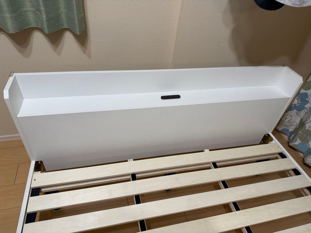《美品》ニトリ ダブル ベッド ベッドフレーム すのこ 棚付 ホワイト 引取限定