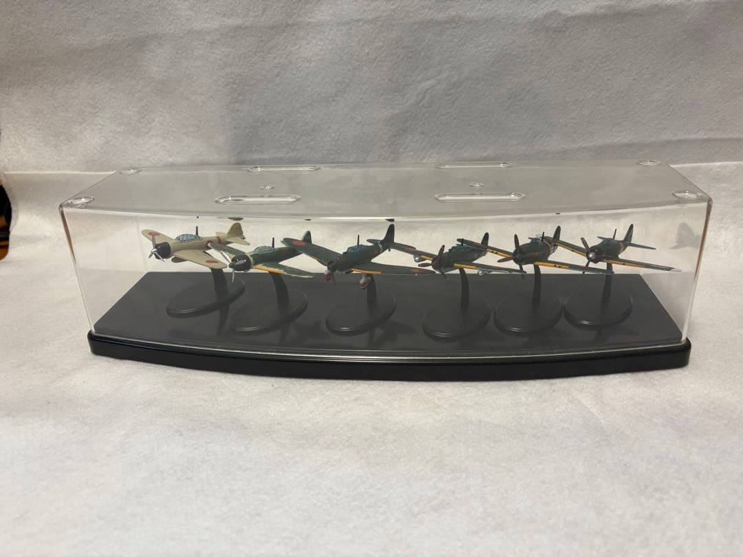 詰合せ　模型、グッズ等（第二次世界大戦） 全長約20cmの戦車が全部で60台コレクションできる！ 「第二次世界大戦