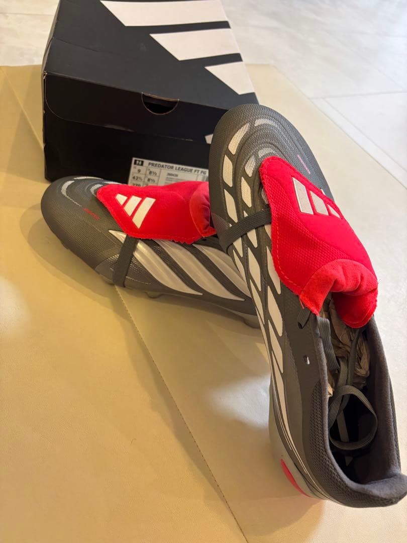 新品未使用　PREDATOR LEAGUE FT FG 27センチ　プレデター 80D2CF2A-A51C-4D09-8BB0-