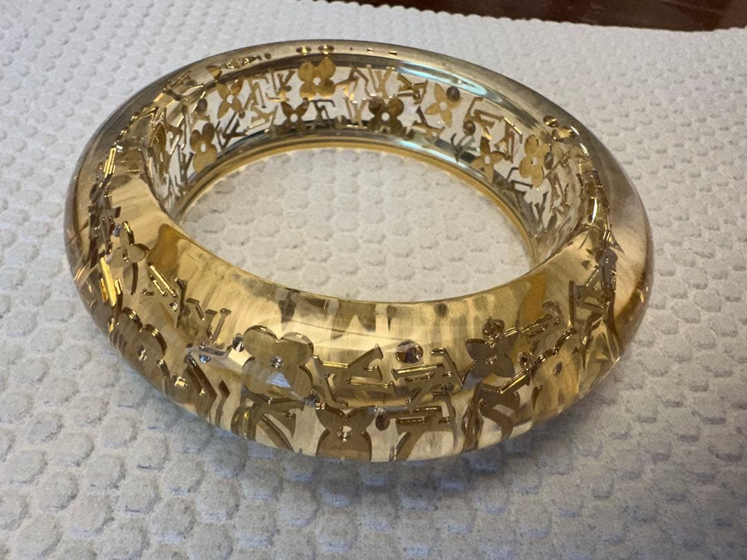 ルイヴィトン 透明 金色 ロゴ バングル ※発送可能な期間にご注意下さい