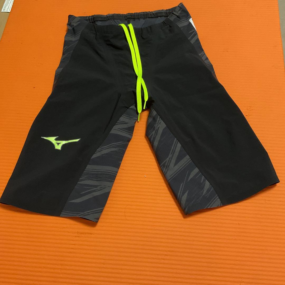 Mizuno 競泳水着 黒/グレー ストライプ STREAM ACE】競泳用ハーフスーツ(レースオープンバック)|N2MG1224|競泳