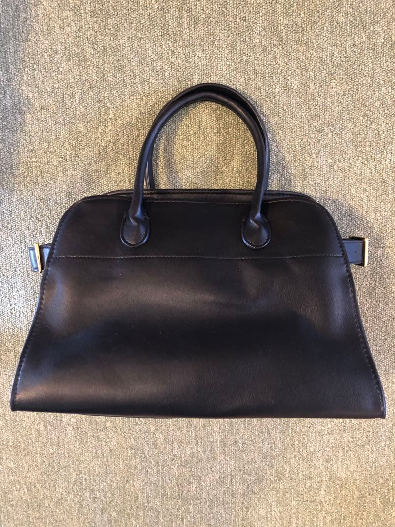 新品未使用✨THE ROW バッグ ノベルティ マルゴー12 本革 Soft Margaux 12 Bag Black – The Row