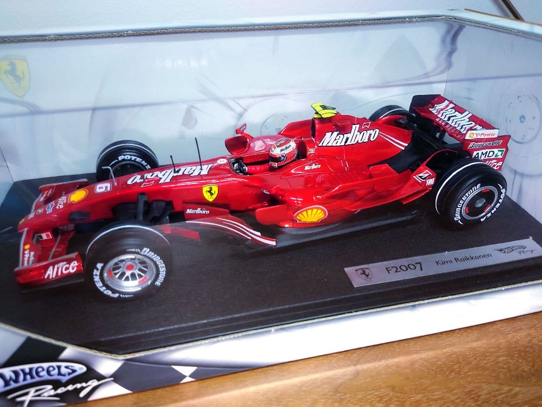 【マルボロ加工】1/18 Ferrari F2007 キミ・ライコネン Amazon | 1/18 フェラーリ〓 F2007 / キミ・ライコネン【 マルボロ