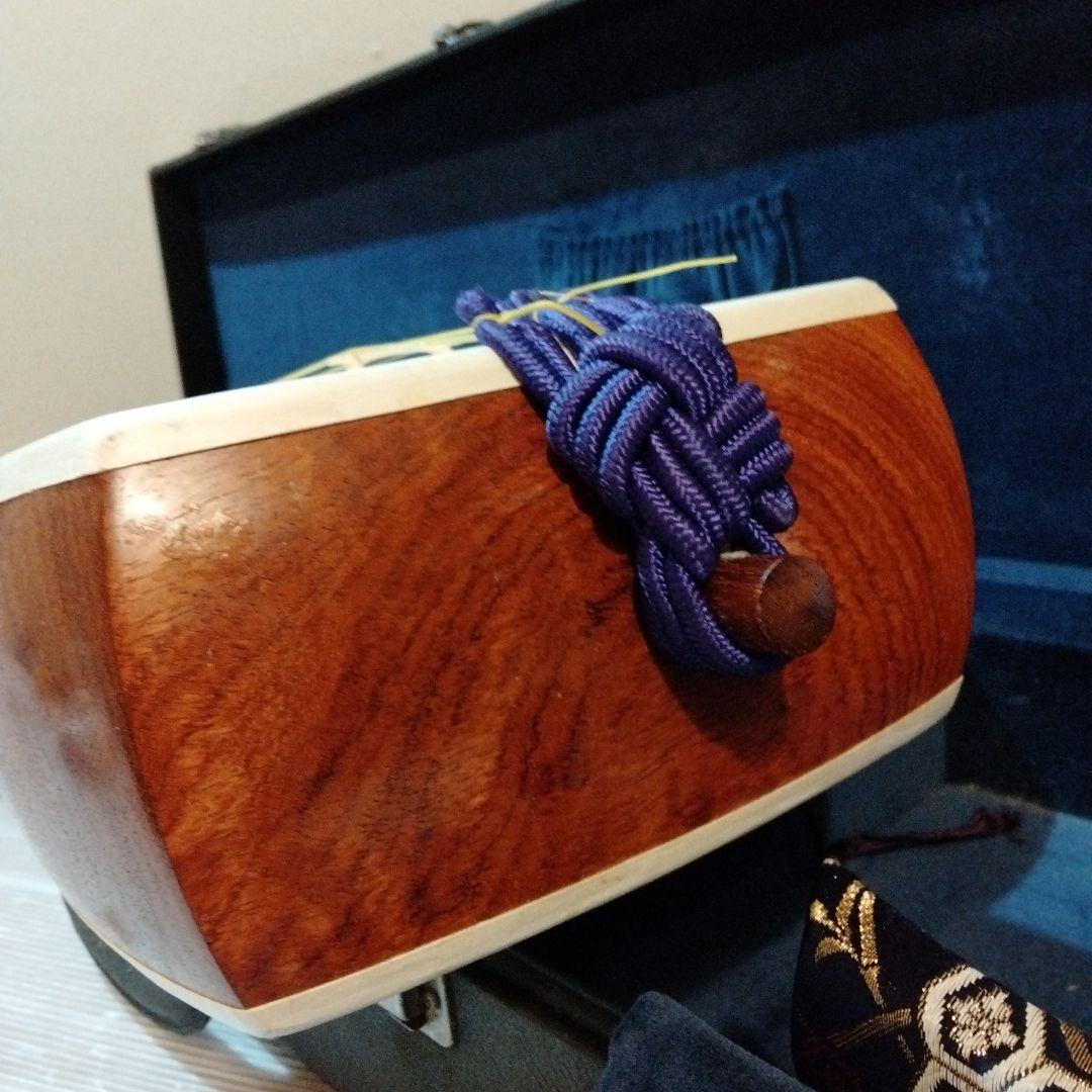 美品　三味線　　2.6cm ハードケース付き