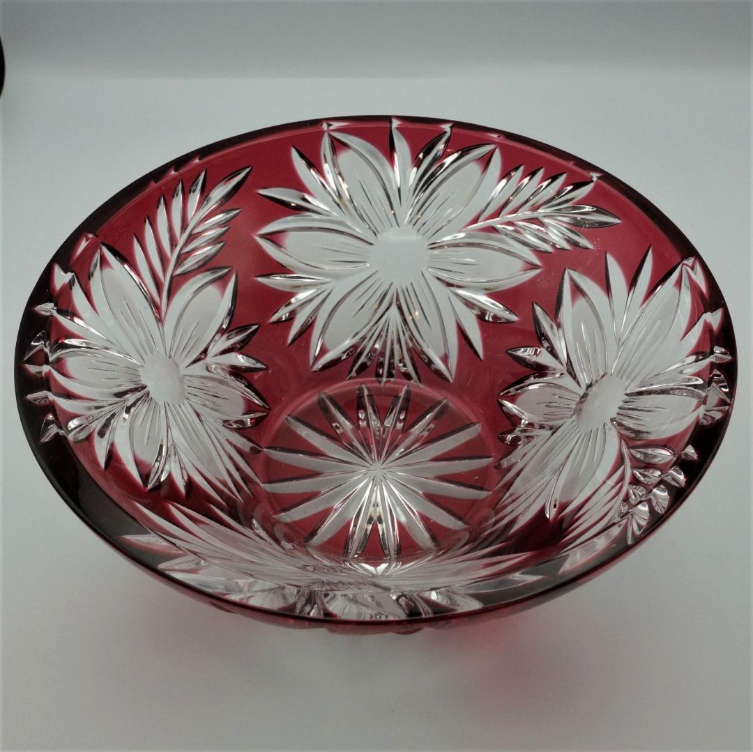 オールドバカラ　ボウル・大鉢　赤色被せ花模様レリーフカット　1.5Kg
