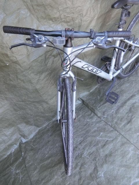 205：FELT クロスバイク 部品取等ジャンク 引取限定：埼玉県所沢市