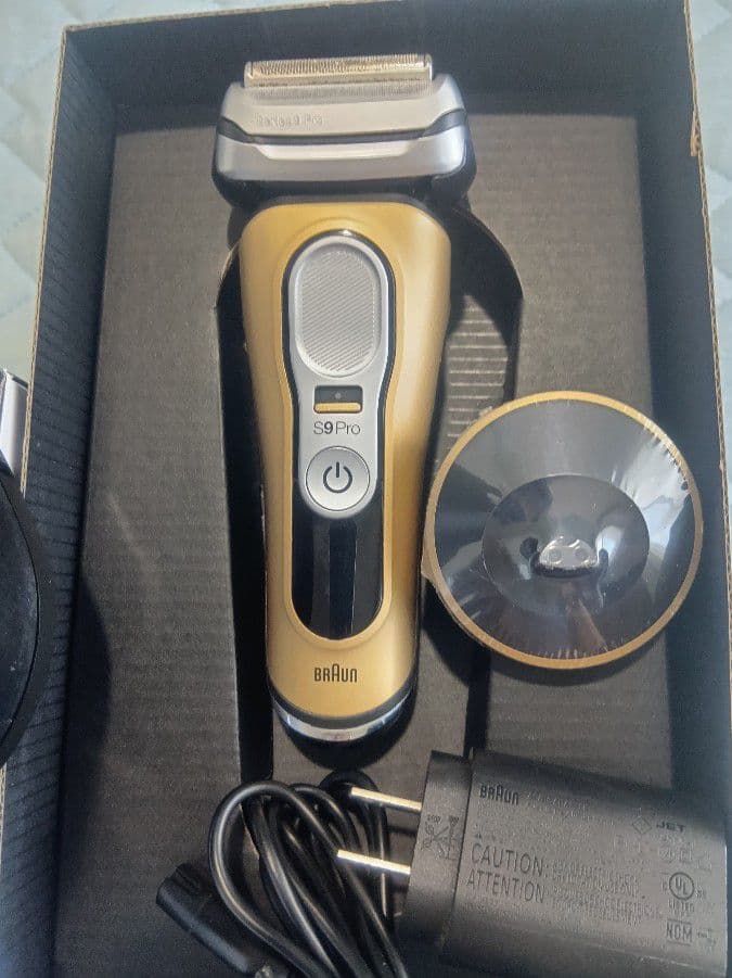 増田様ブラウン最高峰S9Pro 9455cc-v元箱入り スタンド付き 新品