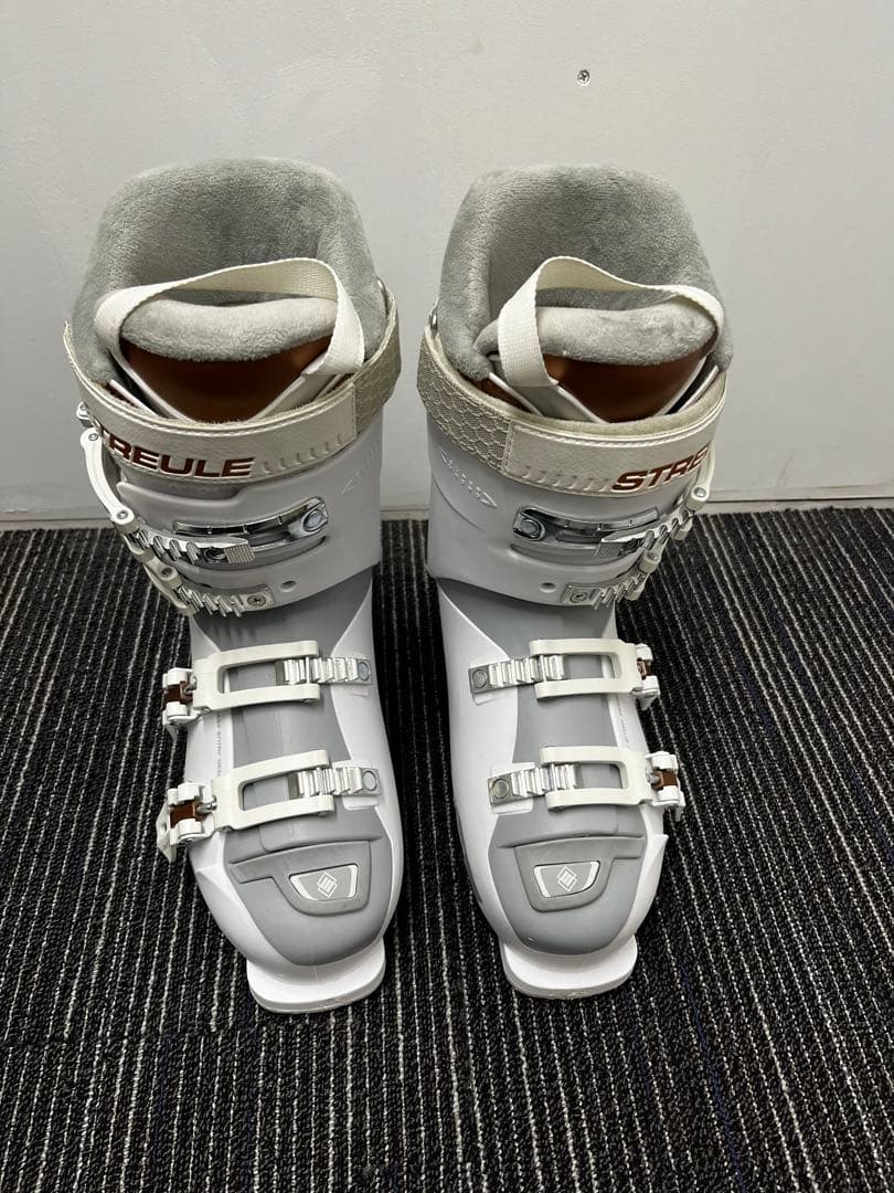 半日のみ使用　シュトロイレGARNET70W ブーツ 25〜25.5cm スキー
