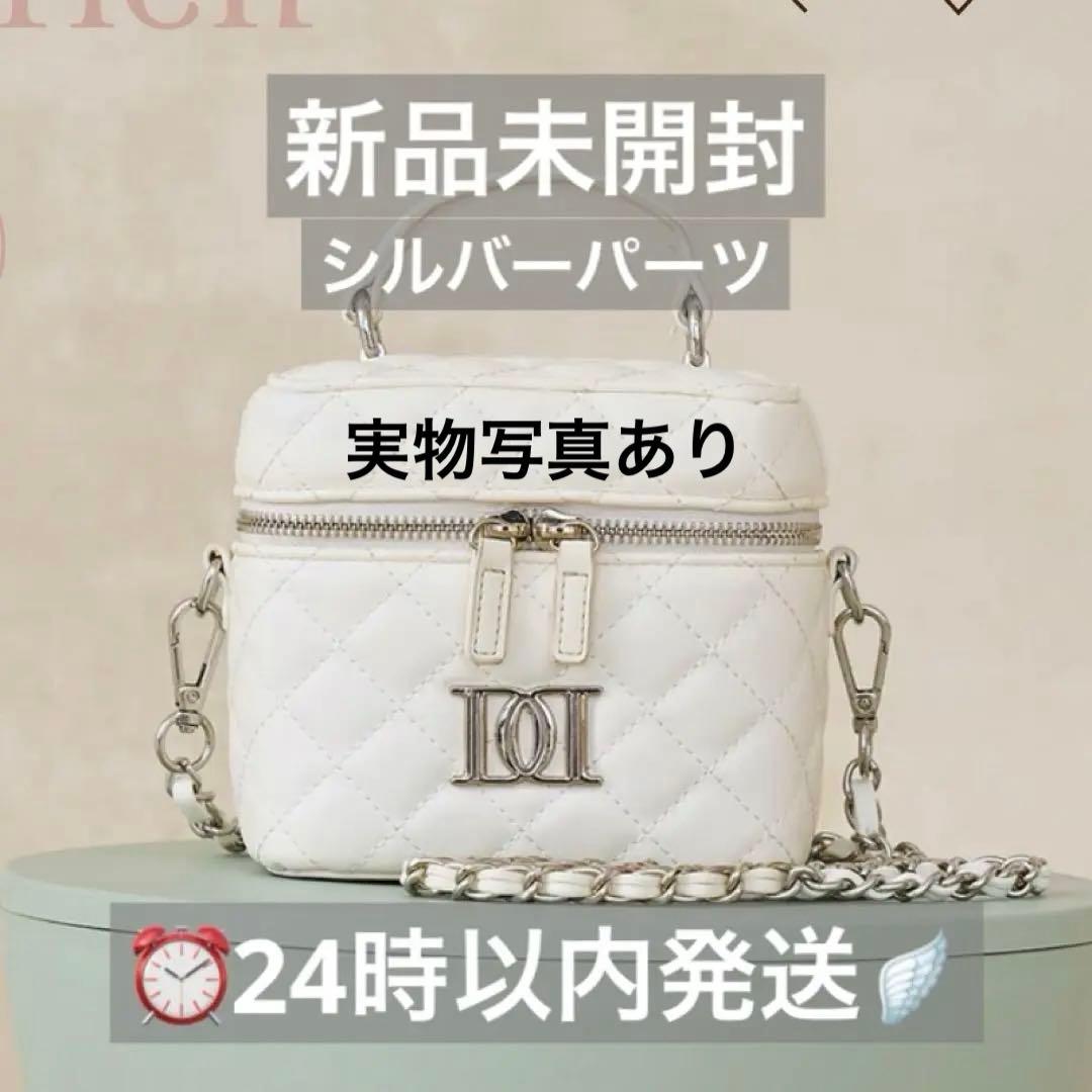 【新品未開封】darich キルティングスクエアミニバッグ WHT Hello Darich キルティングスクエアミニバッグ（ショルダーバッグ