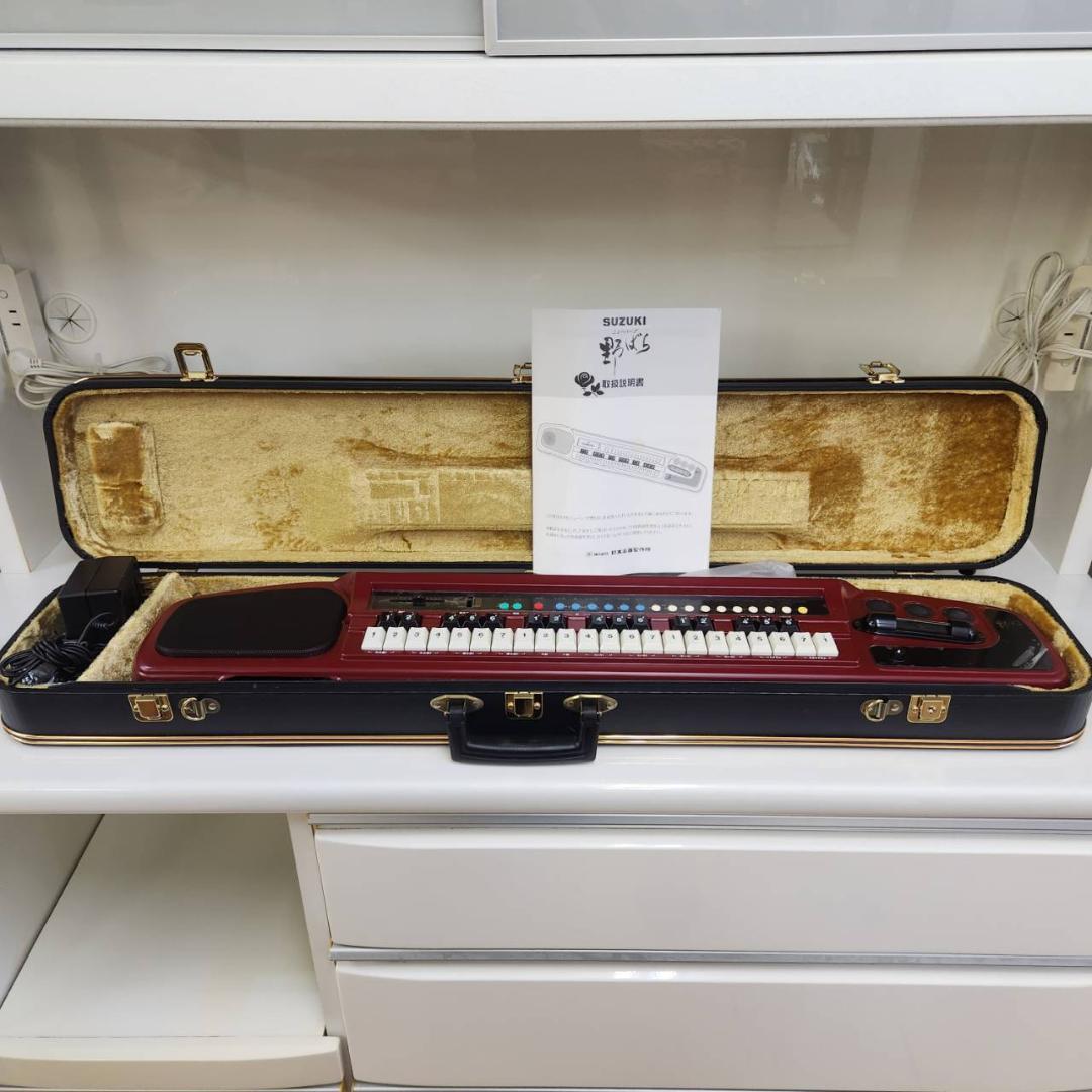 ★SUZUKI　大正琴　ニューハープ　野ばら　TES-370　ハードケース付き ☆SUZUKI 大正琴 ニューハープ 野ばら TES-370 ハードケース付き