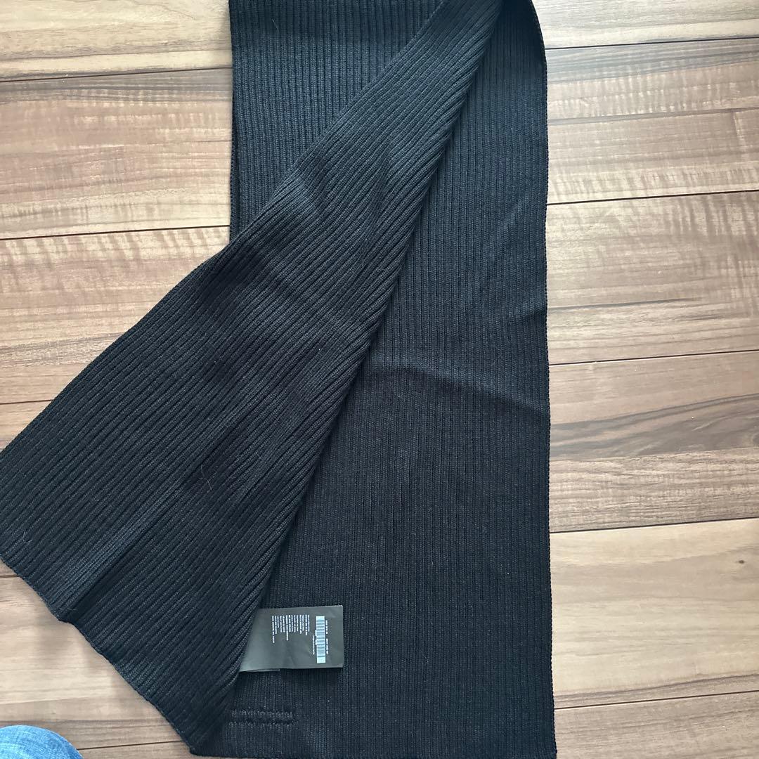 PRADA ブラック リブ編みマフラー 公式 ストア