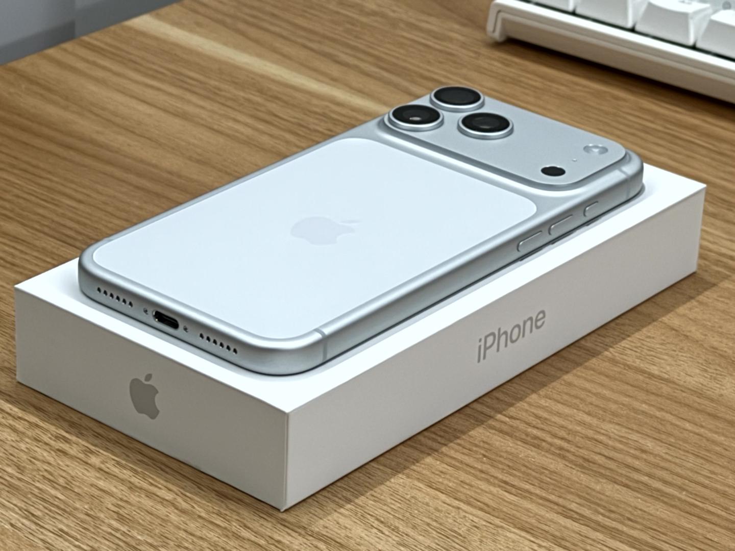 Apple iPhone 17 Pro Max - Unlocked, 256GB, Silver, A3257